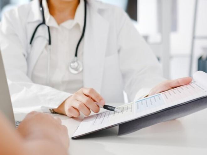 No Brasil, as hepatites B e C são as mais comuns e podem se tornar crônicas 