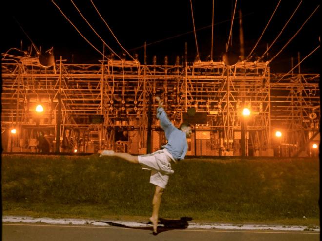 A videodança flerta com recursos do cinema de gênero