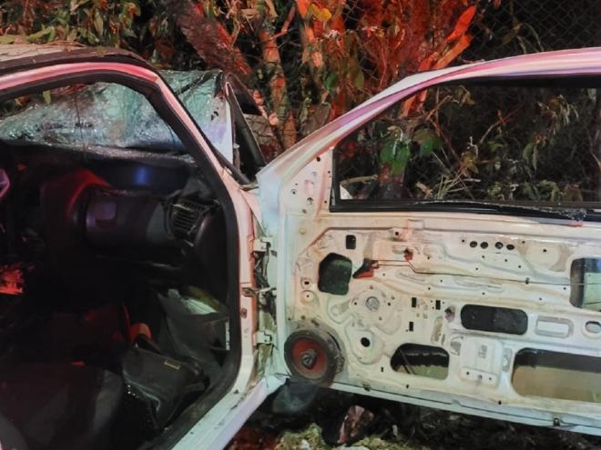 No gol estava o motorista embriagado, a namorada dele e três filhos da mulher 