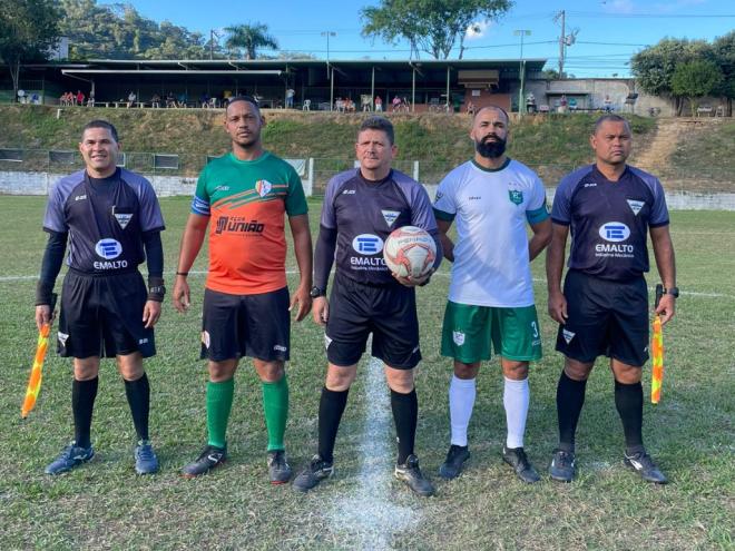 Jogadores do máster de Limoeiro e Palmeiras e a arbitragem da LAD estarão em campo neste sábado à tarde