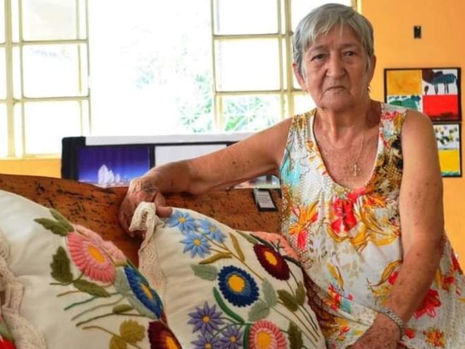 A artesão Adelícia, do Vale do Jequitinhonha: oportunidade