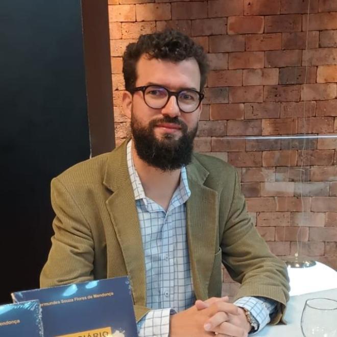 Hermundes Flores é professor de Filosofa do Direito no Unileste e sócio do Cimini Flores e Bergami Advogados