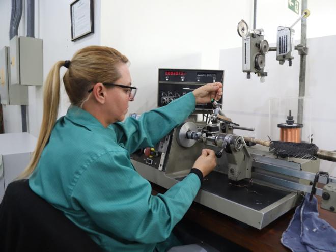 Impulsionado pela força das micro e pequenas empresas, Estado se aproxima da meta de se chegar a 1 milhão de postos gerados até 2026