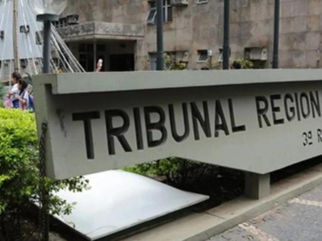 O relator ressaltou que não se pode reconhecer, no caso, que a trabalhadora se obrigou a todo e qualquer serviço compatível com a condição pessoal