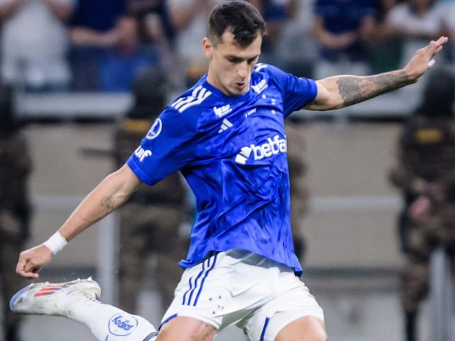 Atacante sofreu uma lesão no ligamento cruzado anterior do joelho direito