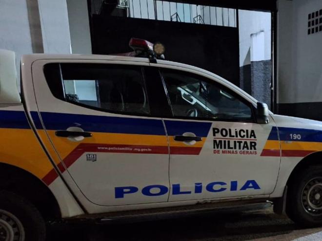 O autor das facadas foi encaminhado ao plantão da Delegacia de Polícia Civil