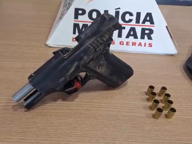 Ao fim de uma festa, dois homens foram dar tiros em um barranco e acabaram presos em São Domingo das Dores
