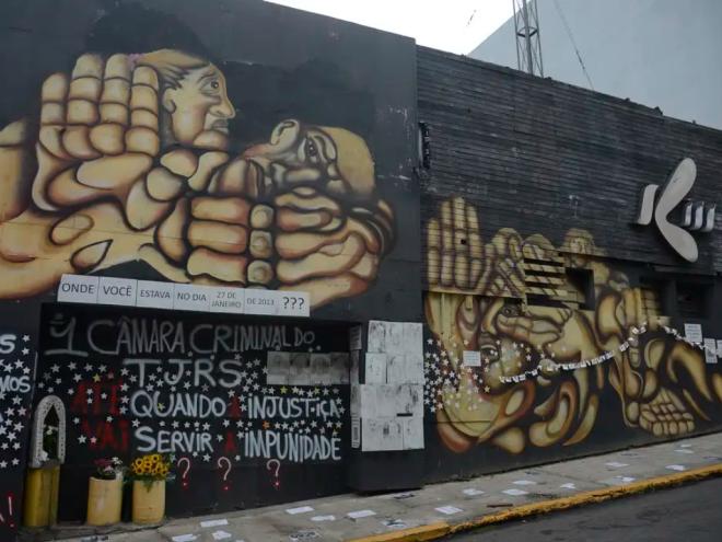 Fachada da Boate Kiss, em Santa Maria, no Rio Grande do Sul, onde ocorreu o incêndio em 2023 e no qual morreram 242 pessoas