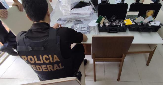 Grupo oferecia vantagens indevidas a agentes públicos para autorizarem e facilitarem as aplicações fraudulentas enquanto empresas de consultoria realizavam manipulação de dados, documentos e cálculos atuariais