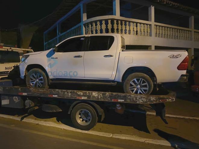 A picape do suspeito foi apreendida pelos policiais militares durante a operação