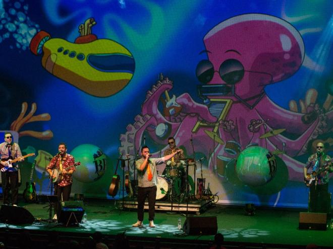 Musicalização e iniciação ao rock e à língua inglesa 