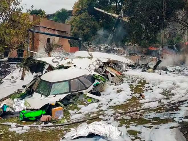 O voo 2283 saiu de Cascavel (PR) e iria para Guarulhos. O avião acidentado, prefixo PS-VPB, é um ATR 72-500, transportando 62 pessoas