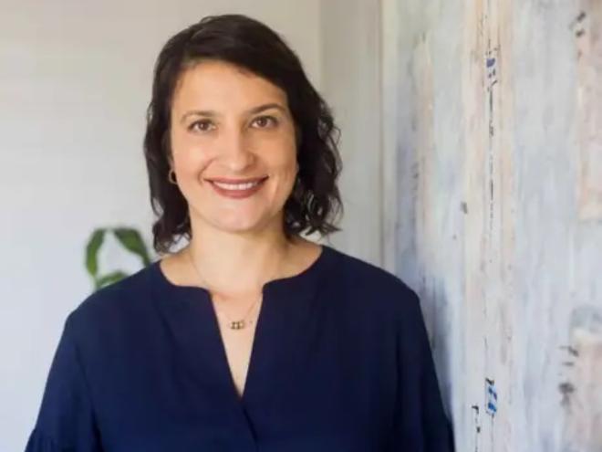 Psicóloga Karen Scavacini diz que internet pode ser ferramenta de prevenção ao suicídio 