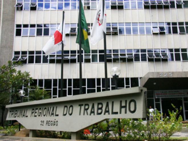 Diante disso, o desembargador concluiu que “não houve dispensa injusta ou arbitrária da empresa, e, por isso, não há impedimento à terminação do contrato de trabalho por requisição voluntária da obreira”