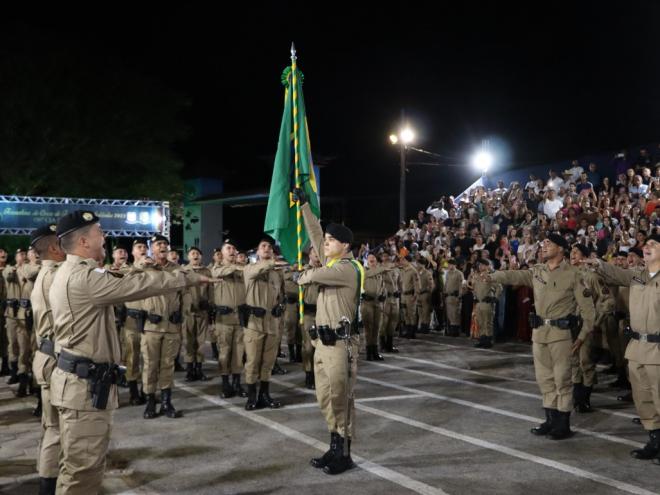 Além dos 121 formandos desta cerimônia, a 195ª CIA de Ensino e Treinamento em Manhuaçu formou outros 51 soldados, totalizando 172 novos policiais militares na área da 12ª RPM