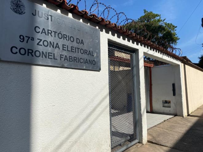 Mesmo com candidaturas indeferidas, mas sob recurso, como é o caso em Antônio Dias, nomes permanecerão no dia da votação