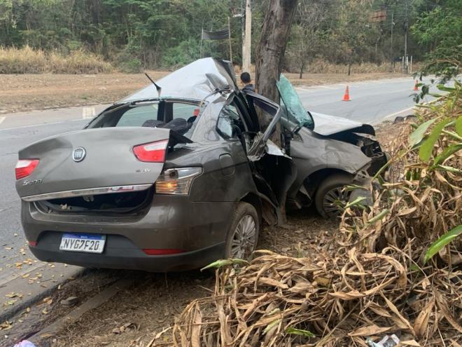 Motorista foi socorrido com vida e levado para o Hospital Márcio Cunha, por uma equipe do Samu 