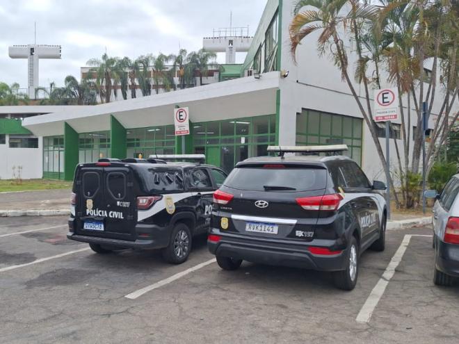 Entrada principal do Ipatingão abriga posto policial especial para atender aos casos de boca de urna