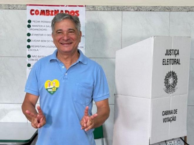 O candidato eleito tem como vice Mourão