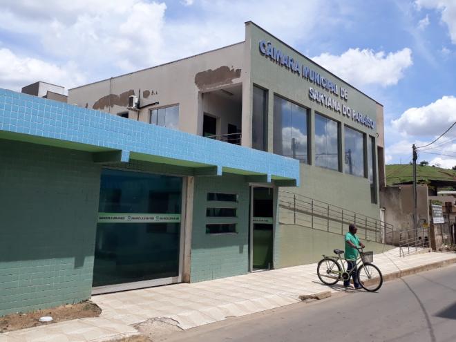 Apenas dois vereadores foram reeleitos em Santana do Paraíso