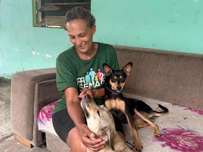 Kenia Weslania Oliveira Batista, a Coração, tem 47 anos e é natural de Coronel Fabriciano