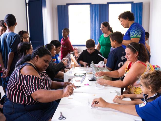 As oficinas envolvem iniciantes e pessoas da comunidade