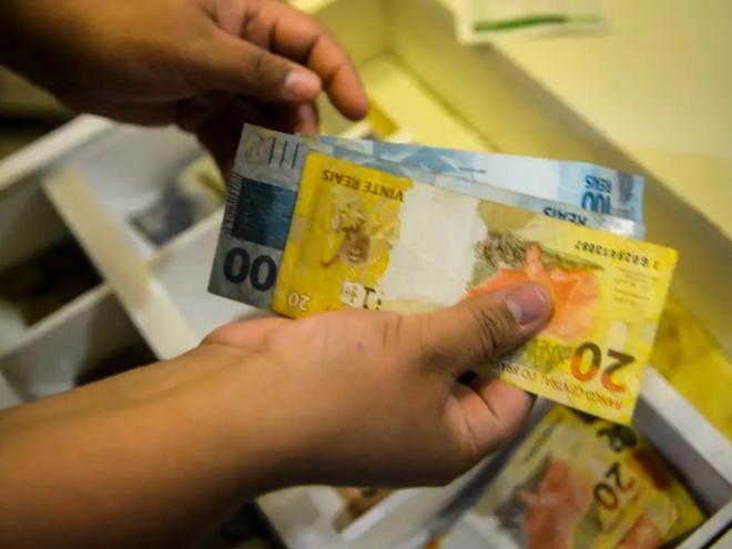 Brasileiros ainda não sacaram R$ 8,56 bi de valores a receber. Sistema do BC já devolveu R$ 7,67 bi em recursos esquecidos