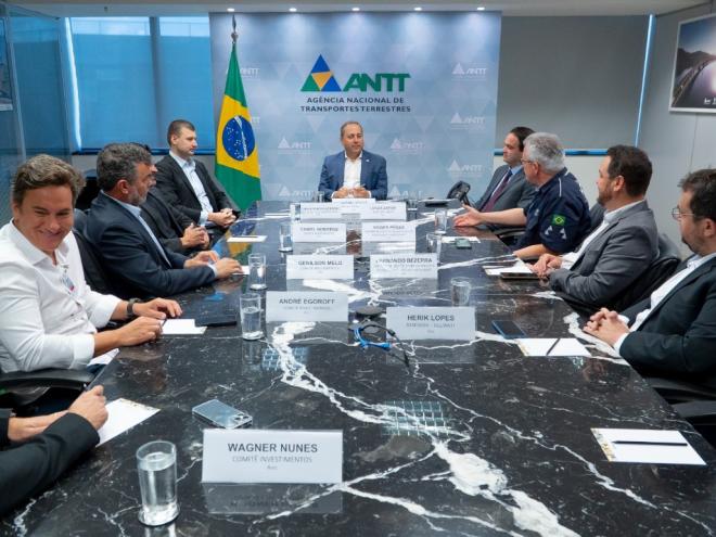 Na reunião, os representantes da empresa apresentaram informações acerca do processo para dar início às atividades previstas em contrato para a BR-381