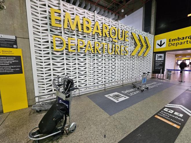 Milhares de clientes sofreram prejuízos após a suspensão de pacotes e passagens aéreas da empresa