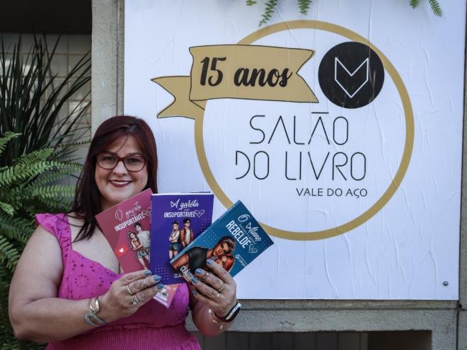 A autora participou com destaque no 15º Salão do Livro