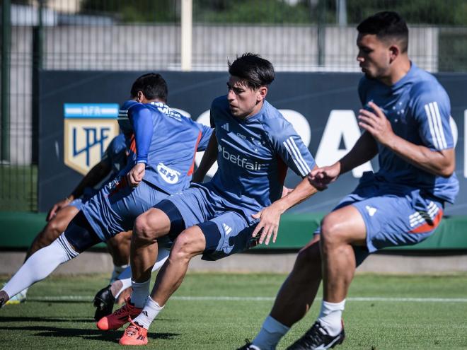 Equipe celeste vai com força total encarar o time argentino nesta quarta-feira  