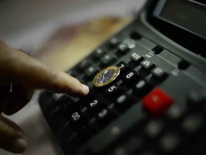 A análise considera o IRPF, o IRPJ e a CSLL