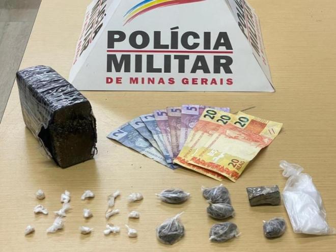 Materiais recolhidos na residência de jovem traficante no bairro Limoeiro em Ipatinga 