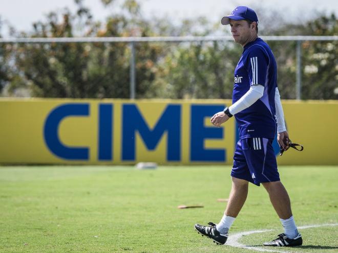 Seabra estava fora do futebol há pouco mais de um mês, quando foi demitido do Cruzeiro 