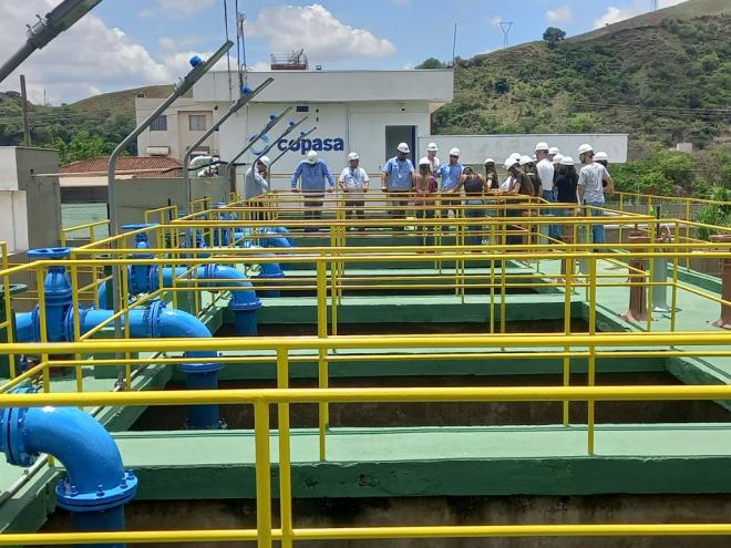 Estudantes de engenharia ambiental se surpreenderam com processo raro de captação de águas profundas