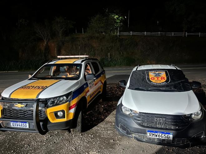 Veículo apreendido é uma caminhonete Fiat Strada, com placa RMW6G50