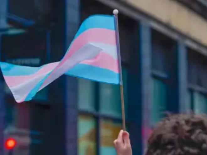 O atendimento será voltado à retificação de nome e gênero para pessoas transexuais e travestis maiores de 18 anos que se inscreveram previamente