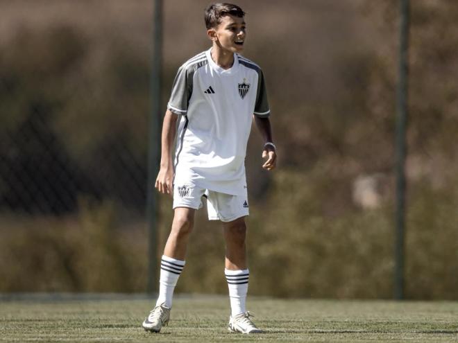 Há dois anos na base do Galo, Enzo é tratado como uma promessa de grande futuro