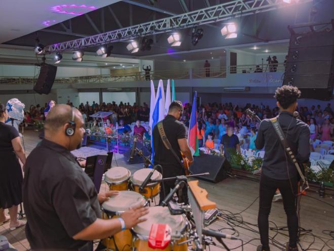 O evento terá a presença de diversos líderes religiosos e cantores da música gospel