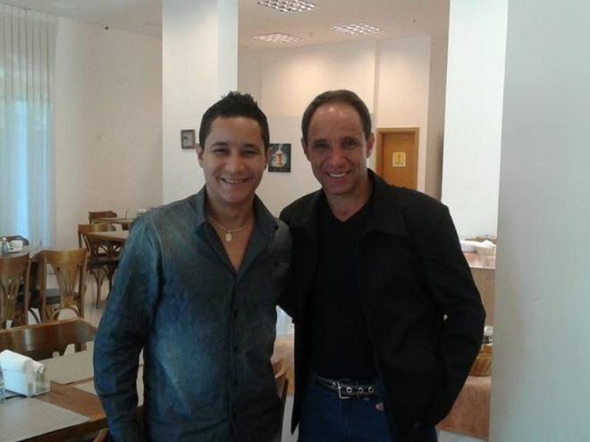 Renan conheceu seu pai, José, aos seis anos de idade, em uma apresentação de circo na creche 
