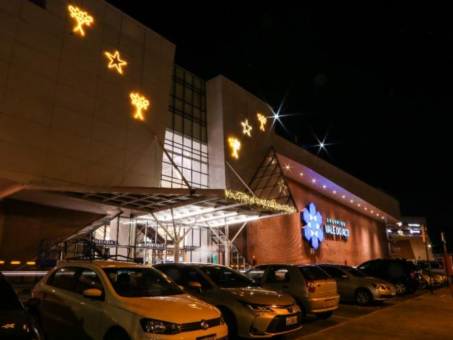 Lojas do centro de compras ficarão abertas uma hora a mais; véspera de Natal também terá horário diferenciado