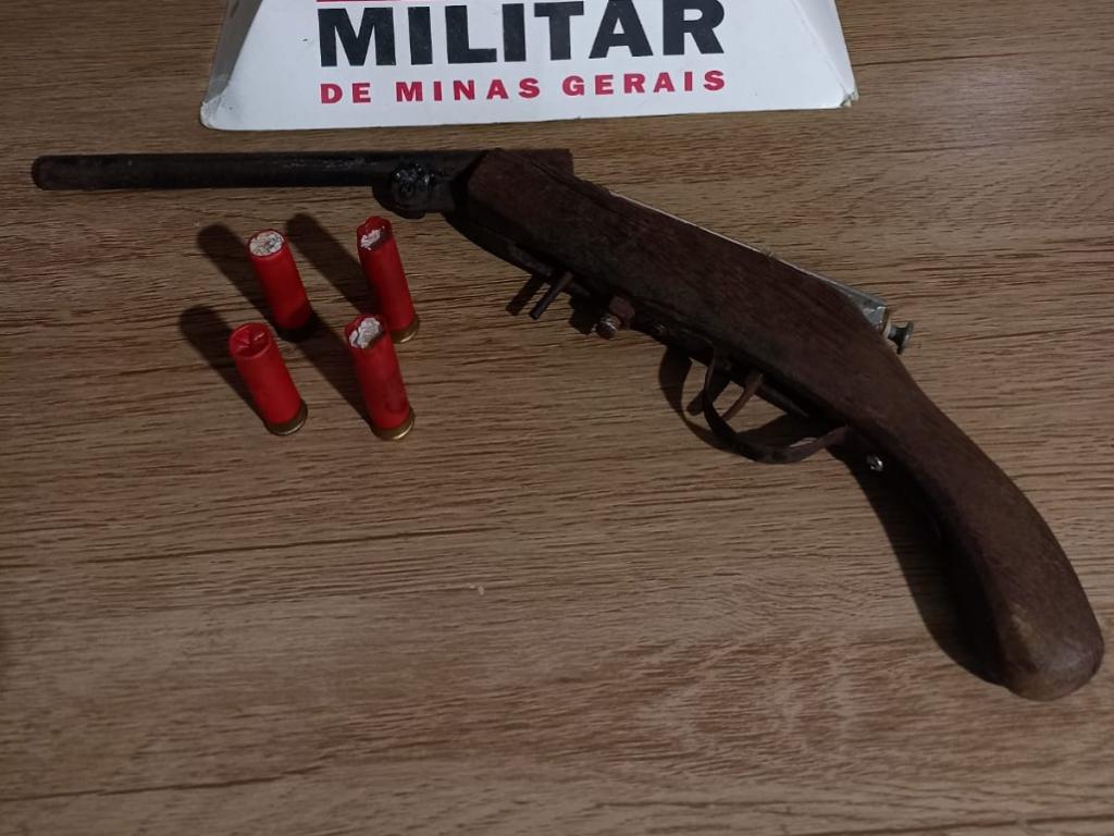 Arma de fabricação artesanal estava na posse de um adolescente 