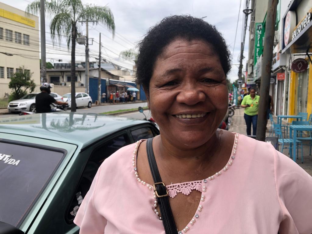 <i>Maria Aparecida Alves Pereira de Souza, 57, doméstica</i> “Natal para mim significa a união da família. Todos os natais nós nos reunimos, por isso o Natal significa tanta união para mim. Relembrar e reencontrar os irmãos, os sobrinhos e os cunhados deixam a noite mais especial”.