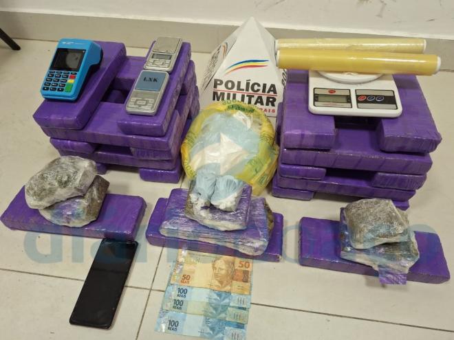 Carregamento de droga foi apreendido em um barracão alugado na Felipe dos Santos, Cidade Nobre em Ipatinga e traficante de 32 anos foi preso 