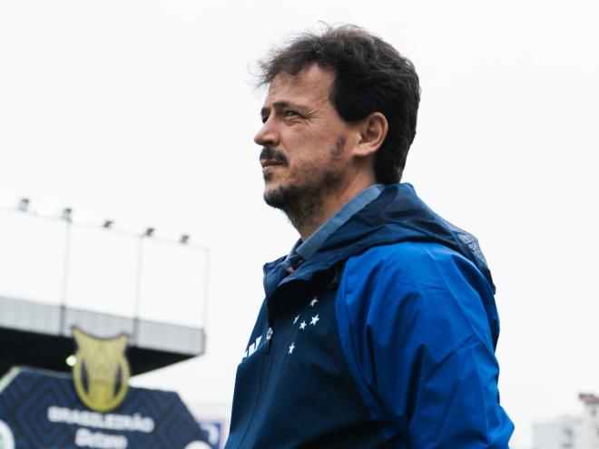 Procura por zagueiro é um dos focos do Cruzeiro para a próxima temporada