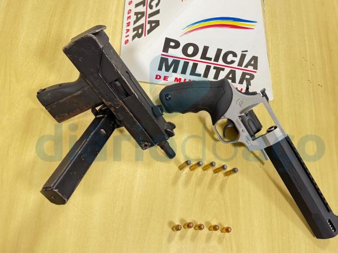 Com morador de Belo Oriente foram encontradas estas armas e munições 