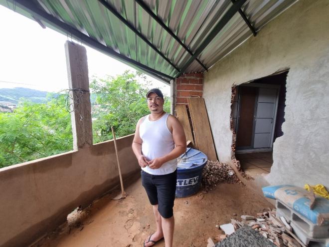 Rodrigo relata a angústia vivida no dia 12, o prejuízo com os efeitos da grande chuva e a incerteza para o futuro: ''Estou num cenário de guerra, praticamente sem norte, sem destino nenhum''