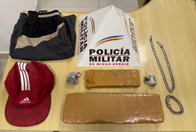 Material apreendido com os envolvidos  no homicídio no Aglomerado Amazonita 