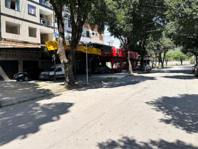 Governo explica que, em vez de remover os comércios do local, vai executar uma obra determinando os espaços públicos e os das lojas/bares