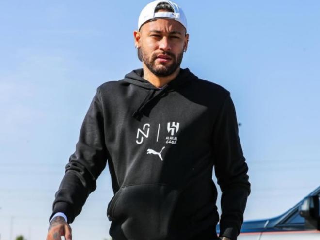 O jogador já está no Brasil para defender a camisa do Santos